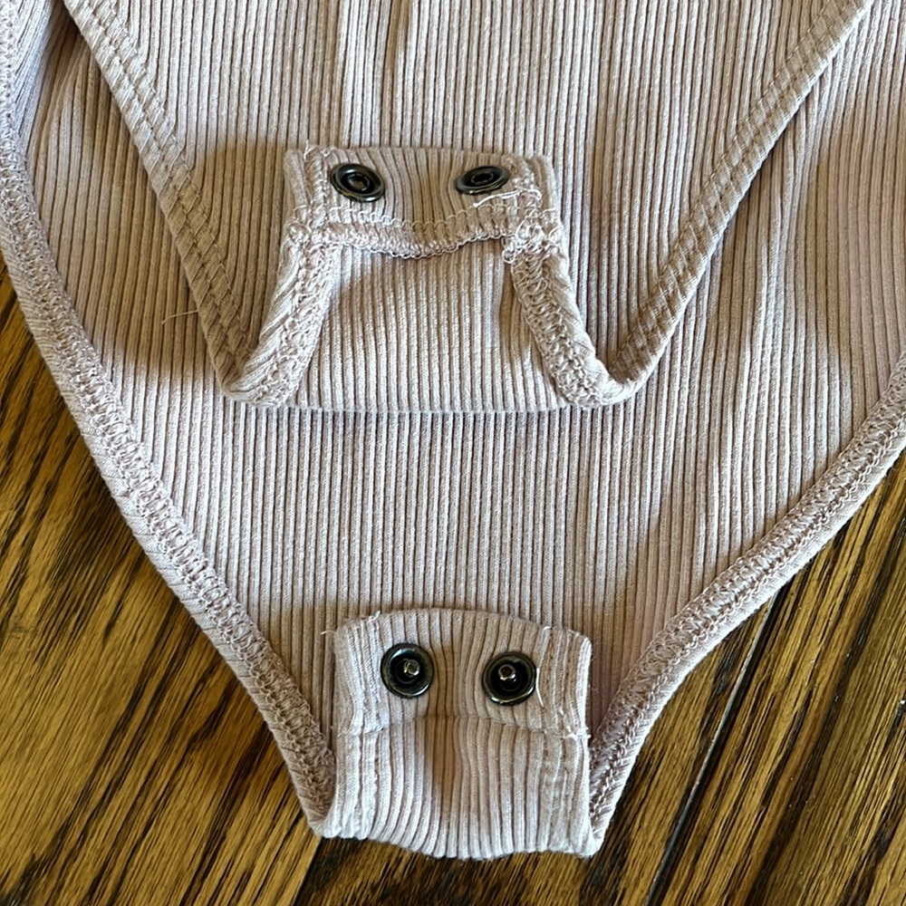 Express Ribbed Square Neck Bodysuit - Picture 4 of 4